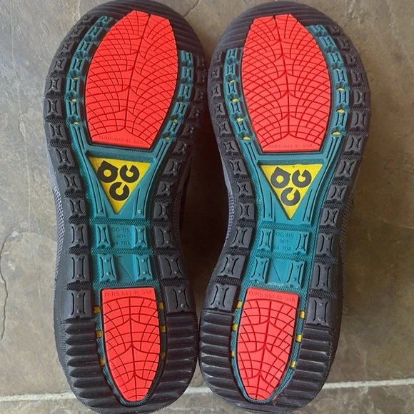 Nike ACG Ruckel Ridge Shoes - Picture 13 of 15